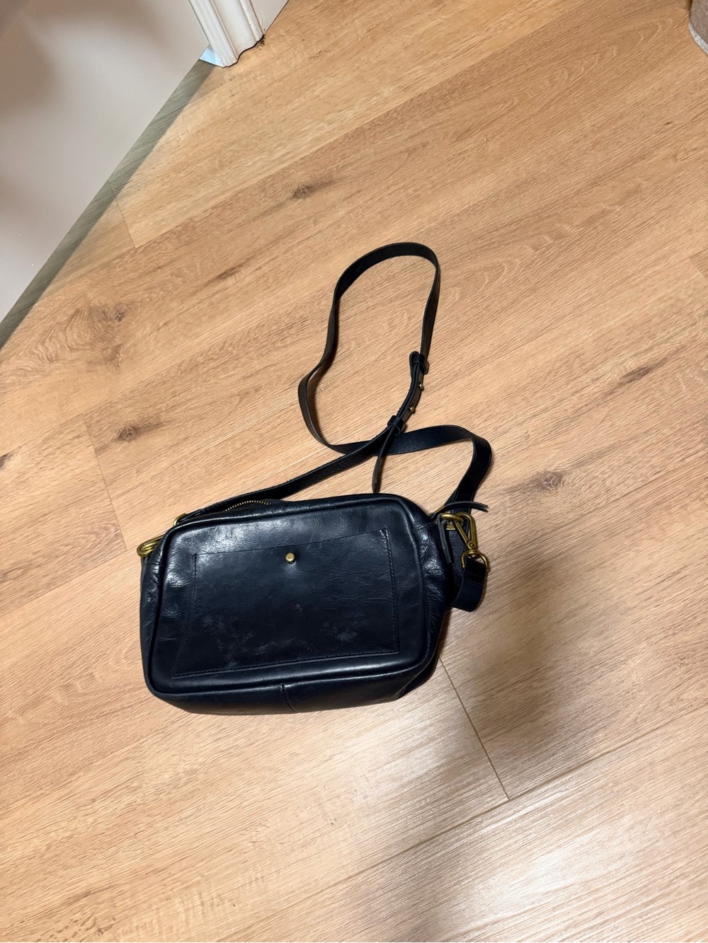 Black Leather Crossbody Transport Camera Bag
